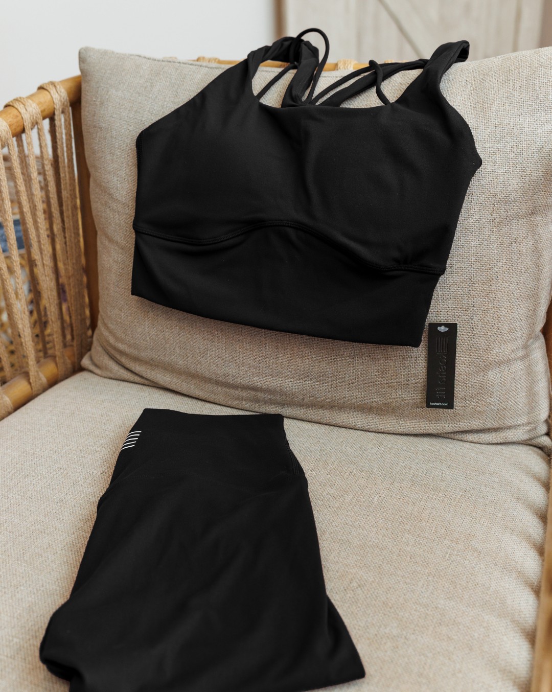 Kanti Crop - Black