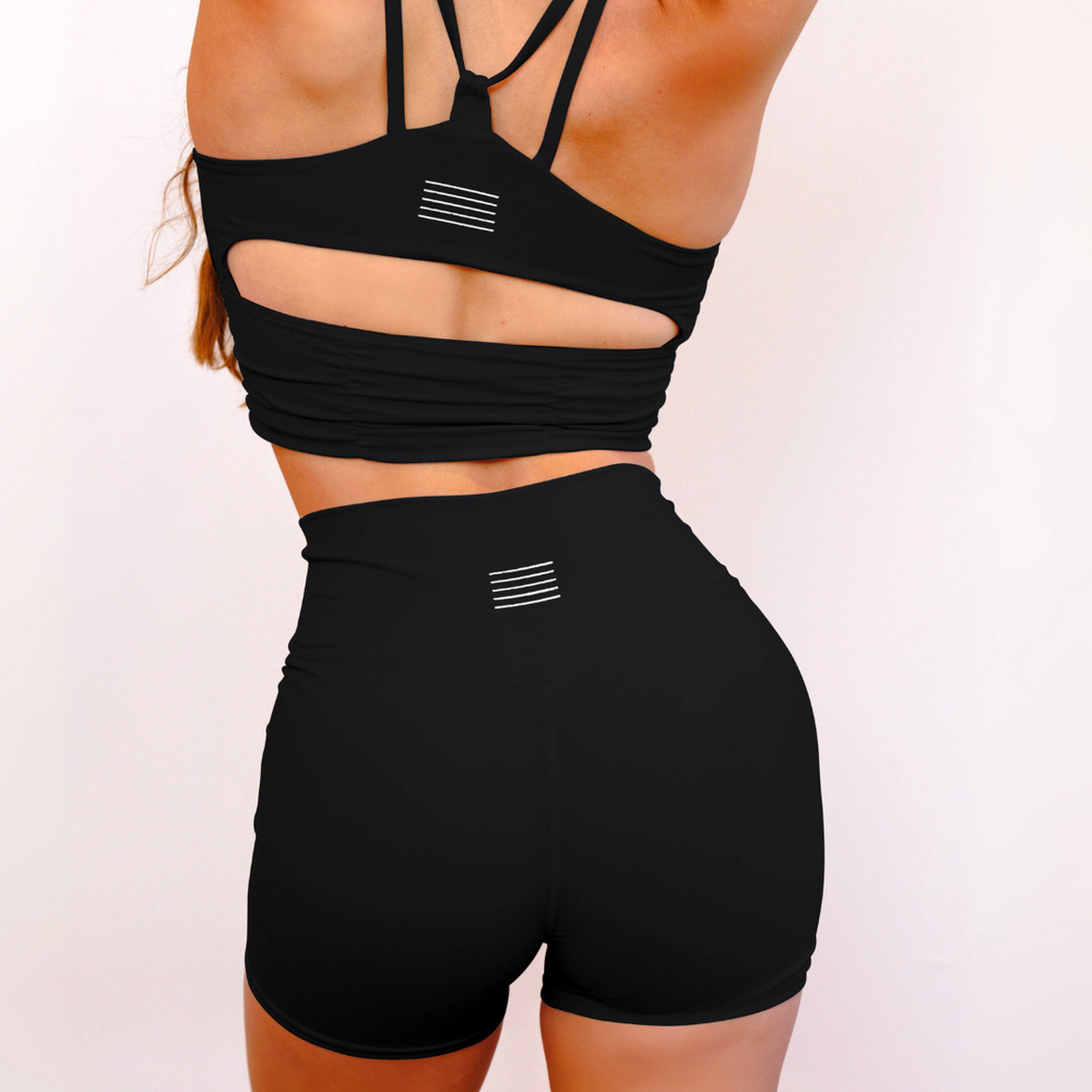 
                  
                    Lila Set - Black
                  
                