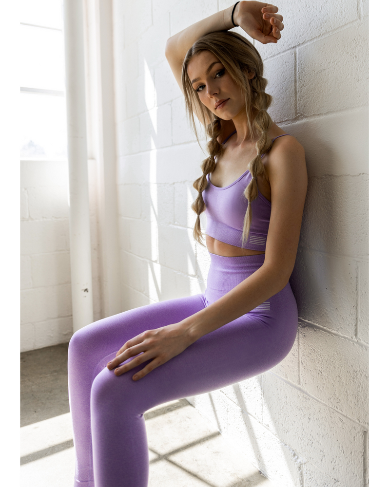 Supportive pastel purple yoga outfit